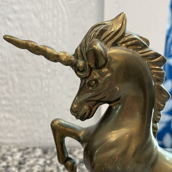 Solid brass unicorn - Picture 2 of 5